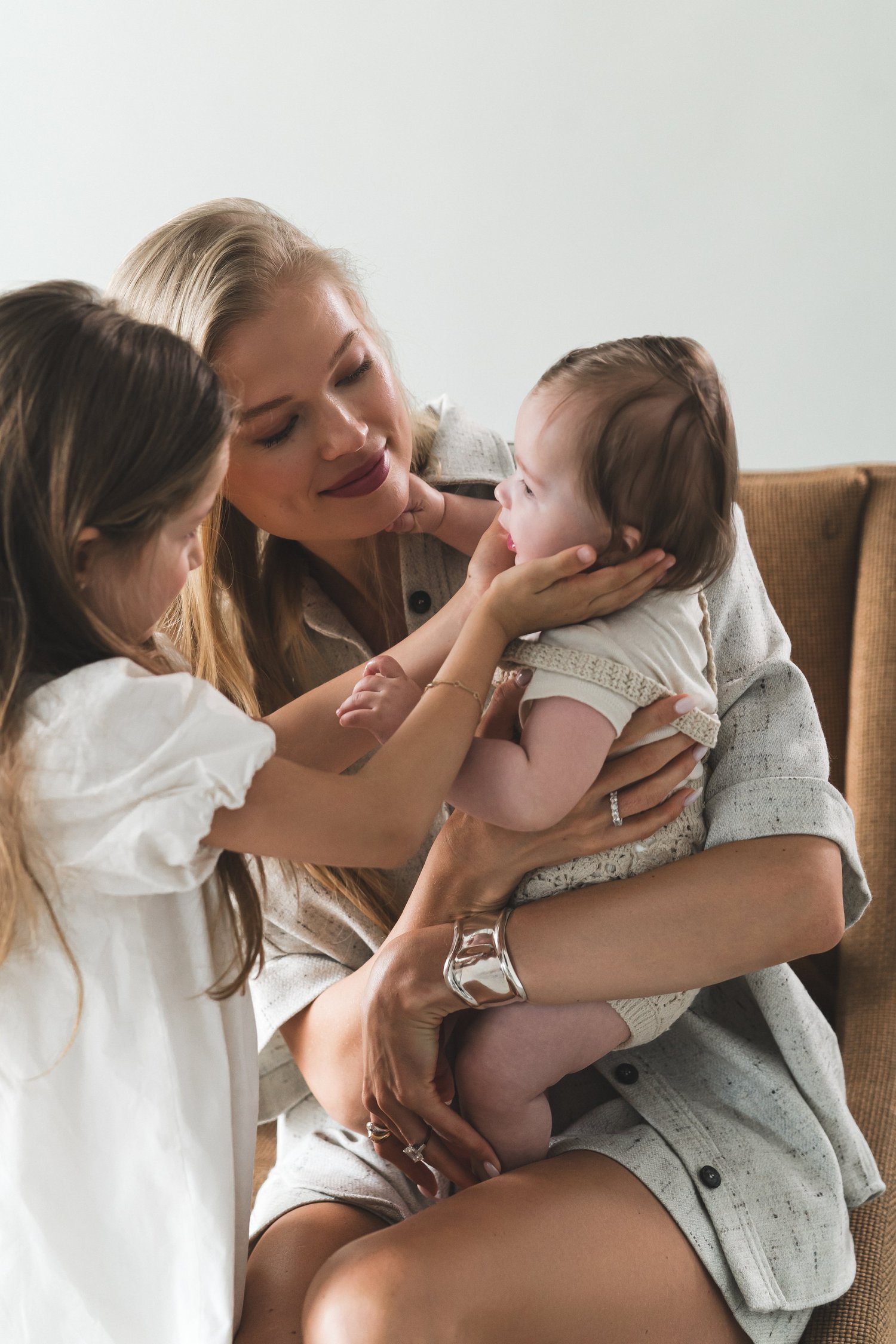 Vita Sidorkina + Allegra & Aurora - Photo by Ton Gomes © 2024-03.jpg